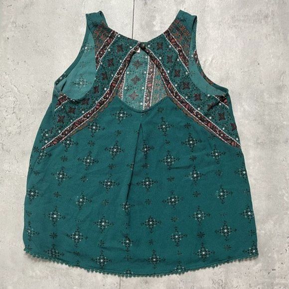 Xhilaration Womens‎ Shirt Blouse Size M Green Embroidered Sleeveless Summer Top - Picture 3 of 9